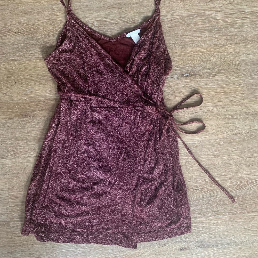 H&M Burgundy Dotted Faux Wrap Dress size Large